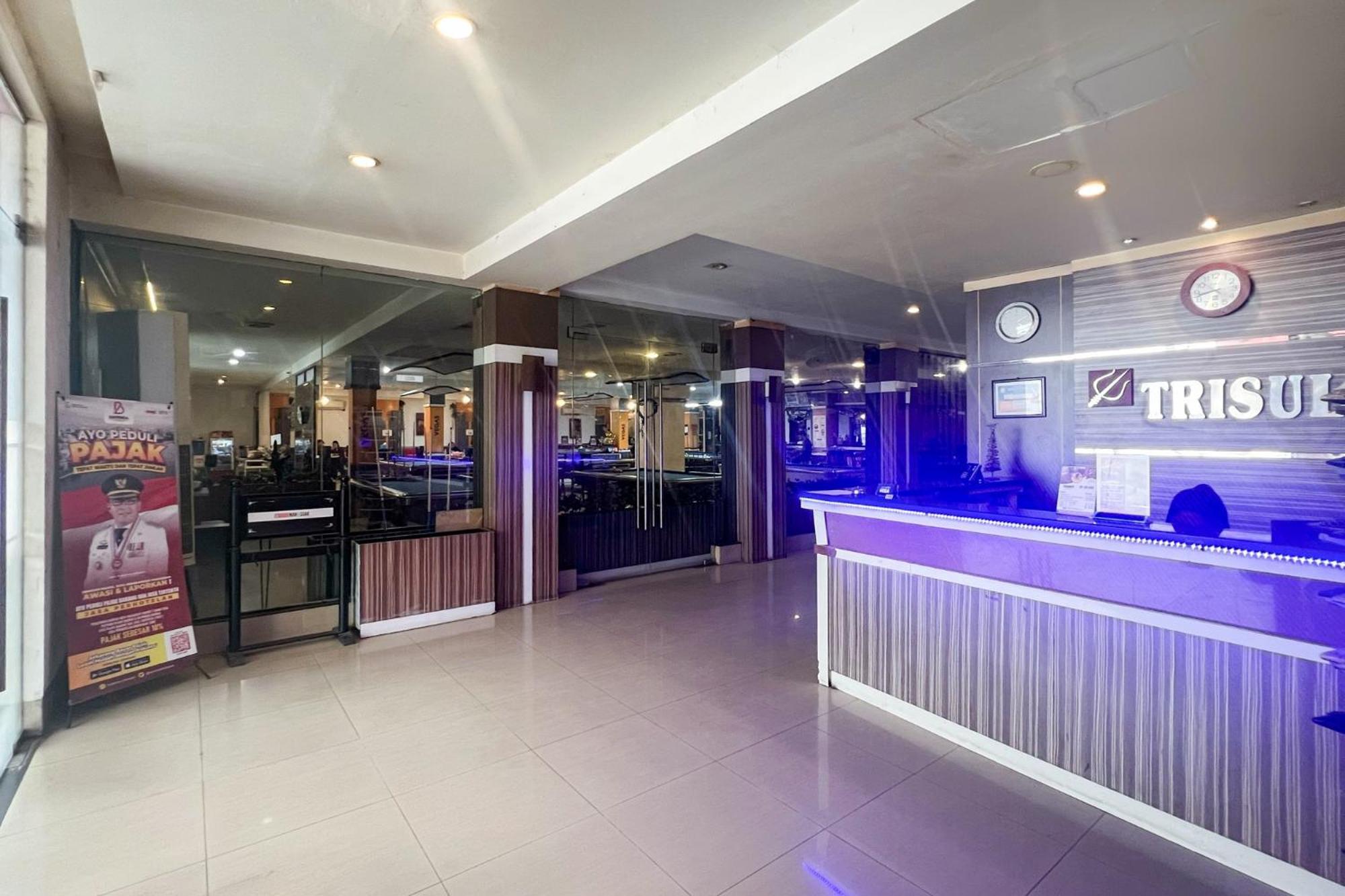 Urbanview Trisula Hotel נקסר מראה חיצוני תמונה