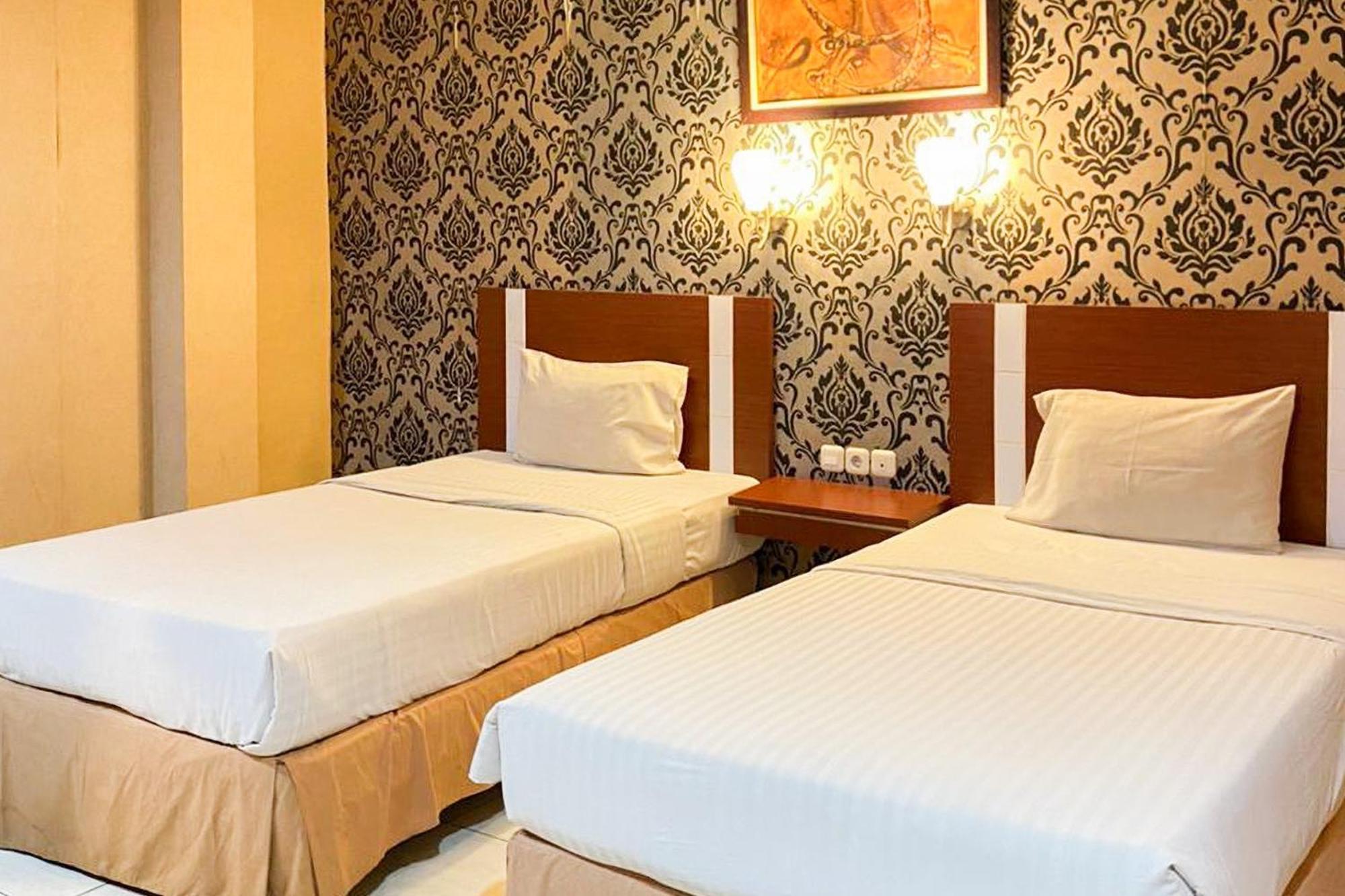 Urbanview Trisula Hotel נקסר מראה חיצוני תמונה