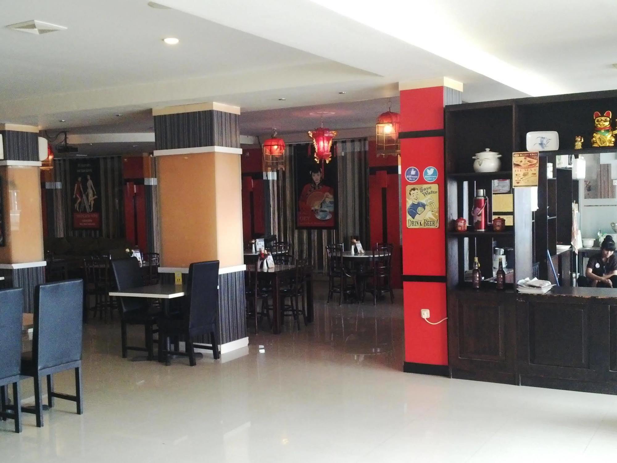 Urbanview Trisula Hotel נקסר מראה חיצוני תמונה