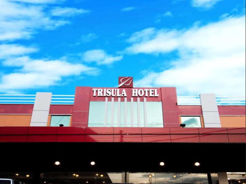 Urbanview Trisula Hotel נקסר מראה חיצוני תמונה
